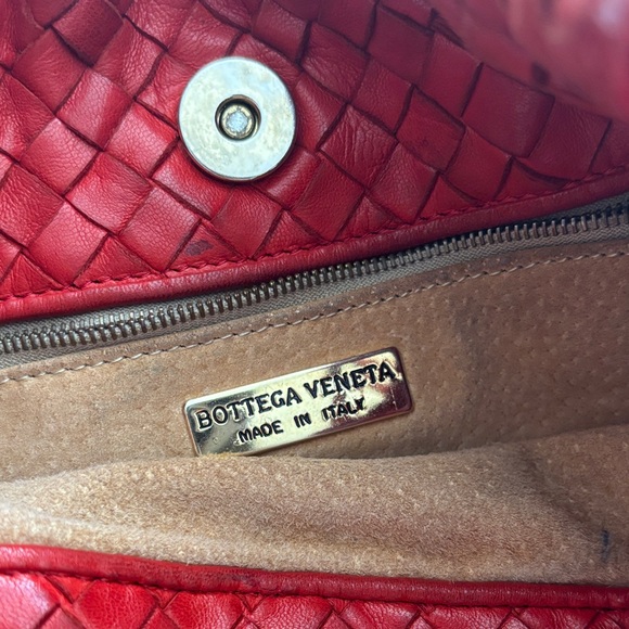 Bottega Veneta Vintage Red Woven Shoulder Bag - Picture 2 of 10